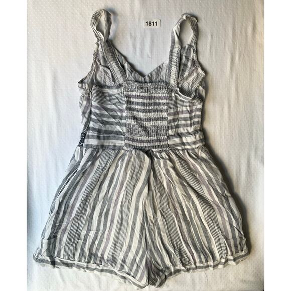 Japna women’s Sleeveless V-neck Short Romper size XS, Gray & White Stripes - Picture 9 of 9